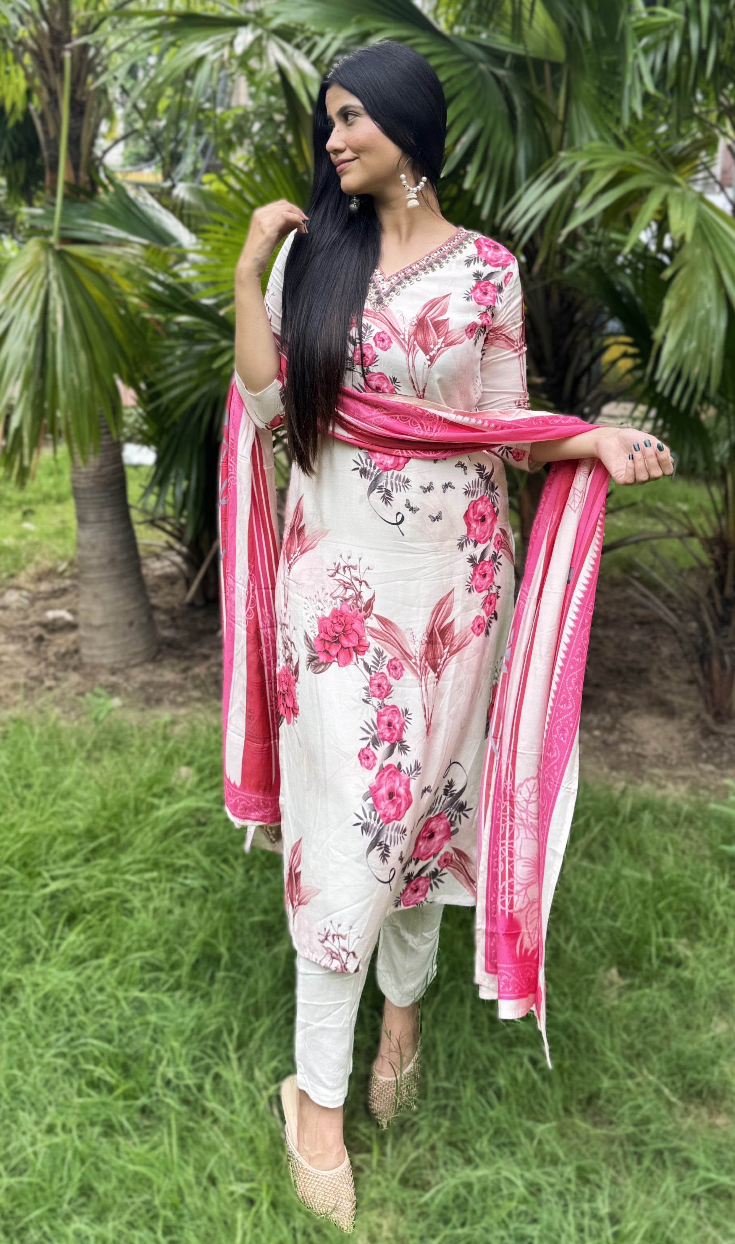 kammo white and pink indian wear suit set