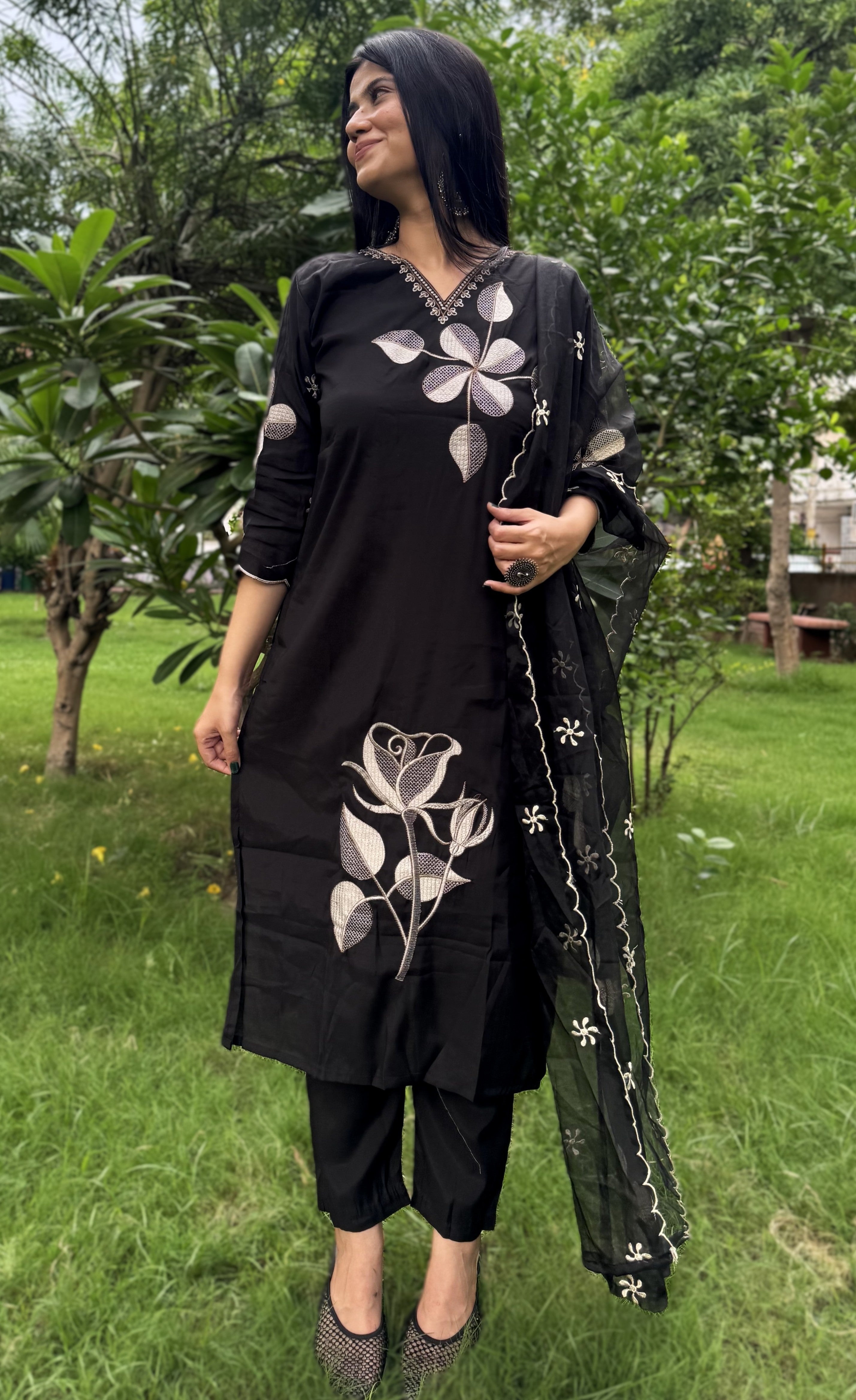 kammo Zyra Noir Suit Set