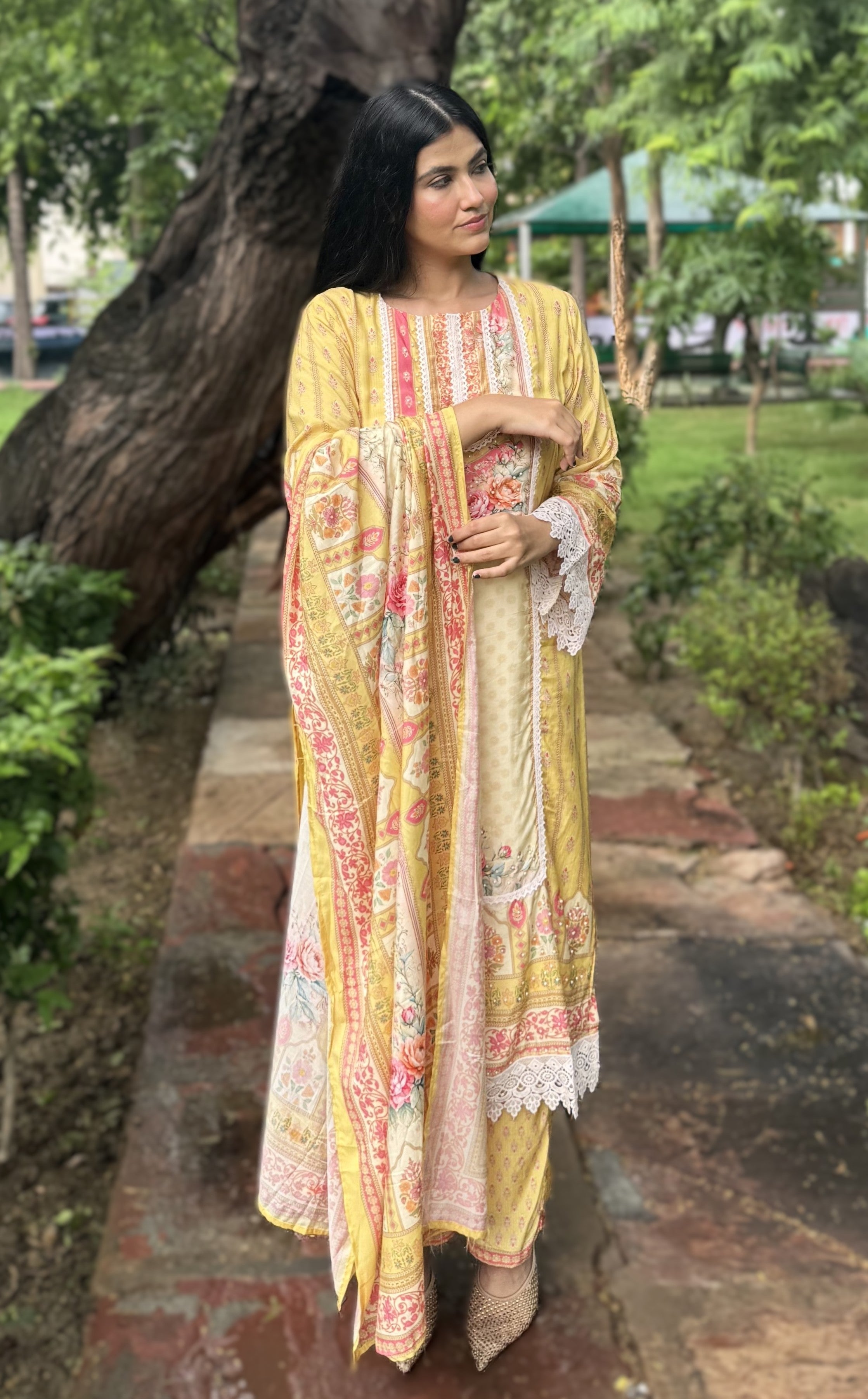 kammo Kesera Suit Set